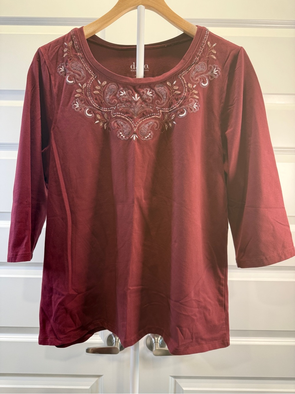 d&co Scoop Neck Embroidered Long Sleeve Top — Burgundy